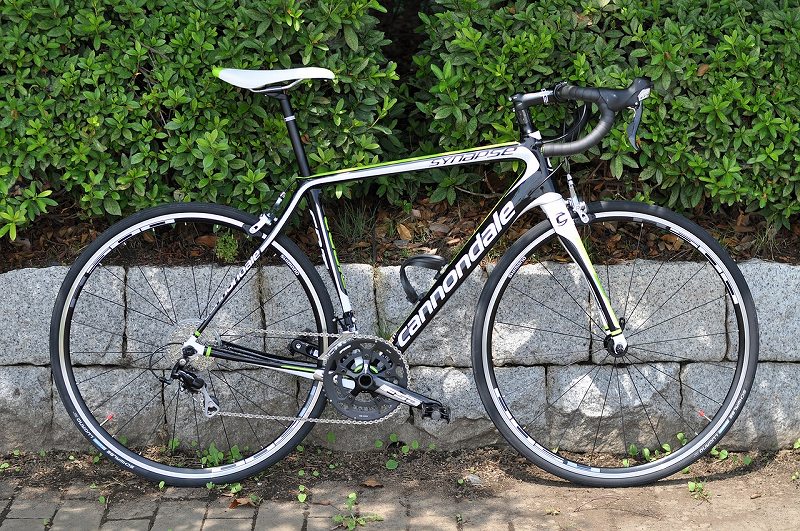 女性用新型トライアスロンバイク「AVOW ADVANCED SL」を発売